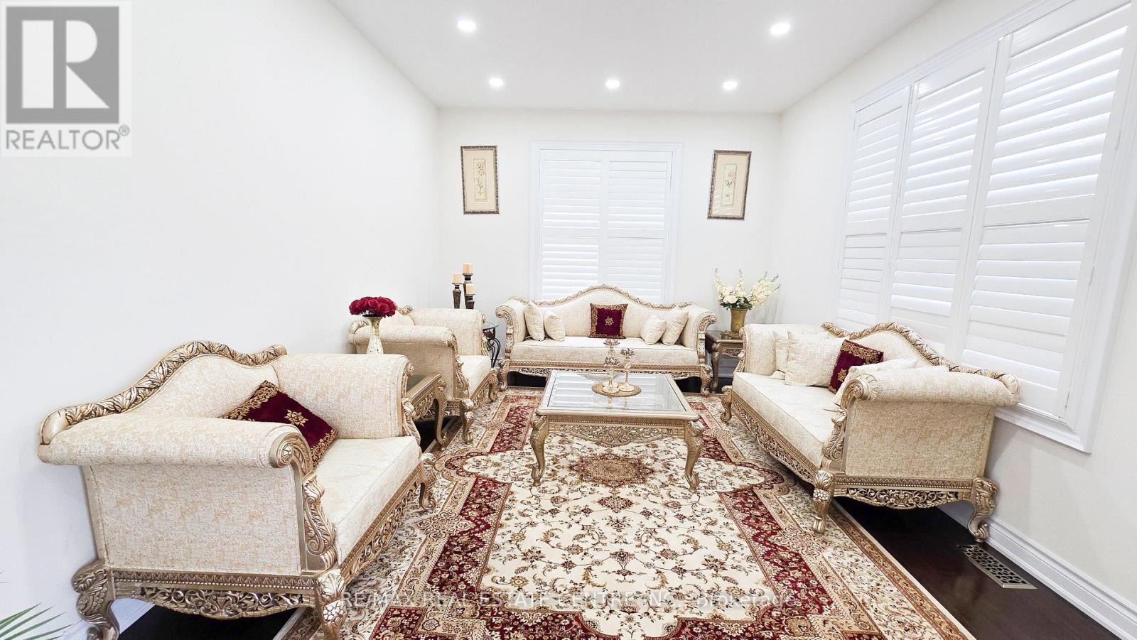 2 Buchanan Crescent, Brampton, Ontario  L6X 0Z3 - Photo 5 - W12961960