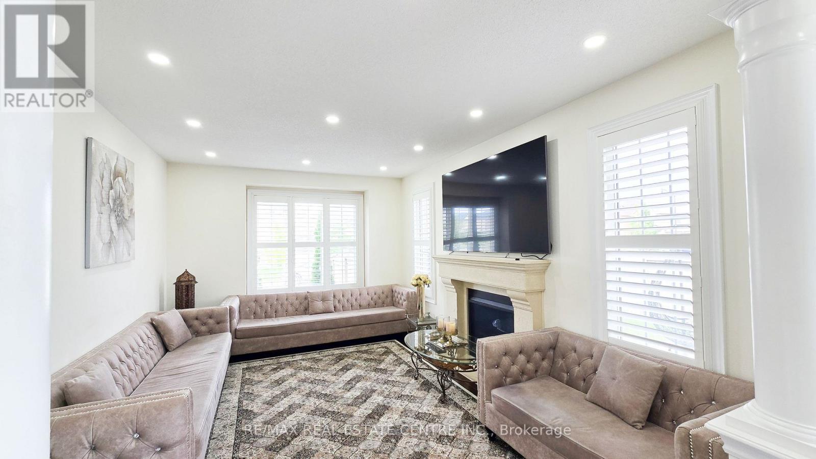 2 Buchanan Crescent, Brampton, Ontario  L6X 0Z3 - Photo 8 - W12961960