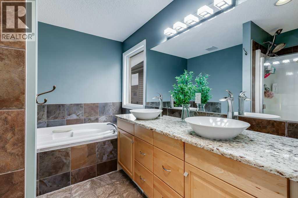 138 Sagewood Landing SW, Airdrie, Alberta  T4B 3N4 - Photo 27 - A2296079