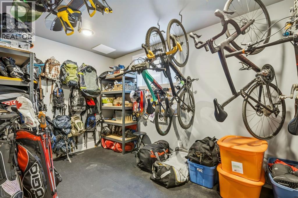 3043 28 Street Sw, Calgary, Alberta T3E 2J4 - Photo 37 - A2296577