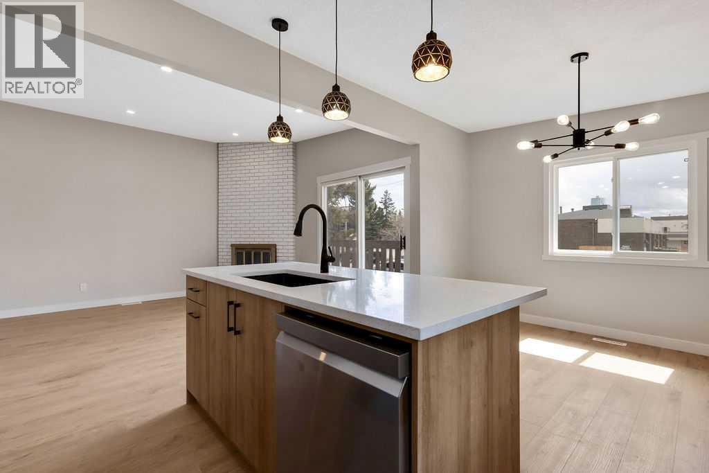 10 & 12 Silver Springs Drive Nw, Calgary, Alberta  T3B 2X8 - Photo 4 - A2297383