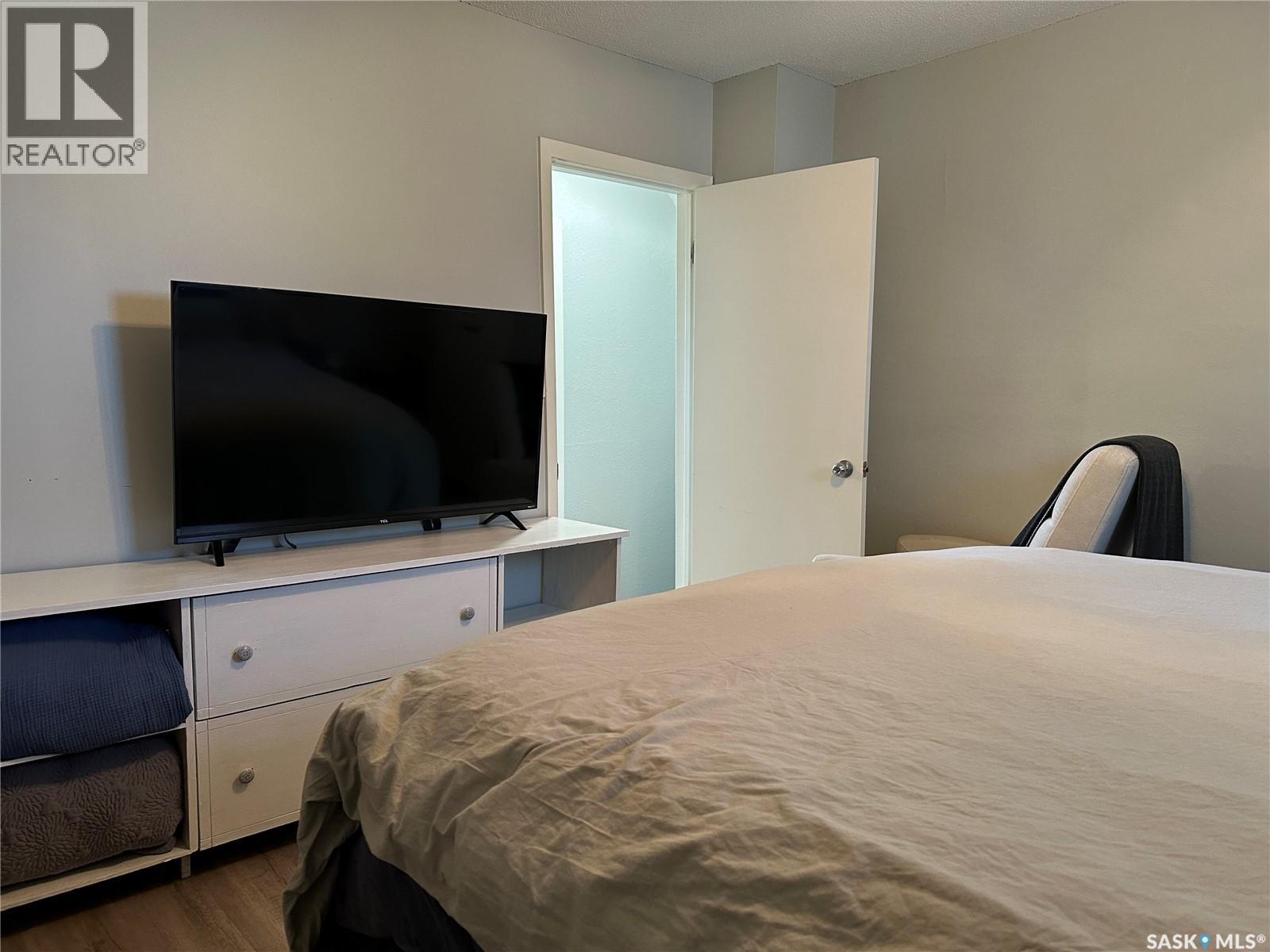 24 3rd Avenue Se, Weyburn, Saskatchewan  S4H 1X2 - Photo 12 - SK032202