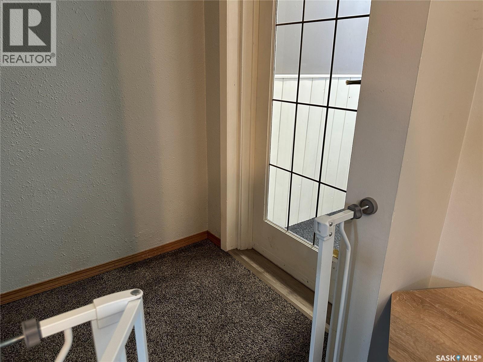 24 3rd Avenue Se, Weyburn, Saskatchewan  S4H 1X2 - Photo 20 - SK032202