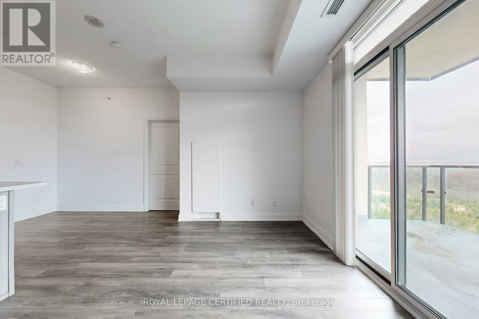 711 - 55 Yorkland Boulevard, Brampton, Ontario  L6P 4K9 - Photo 10 - W12961954