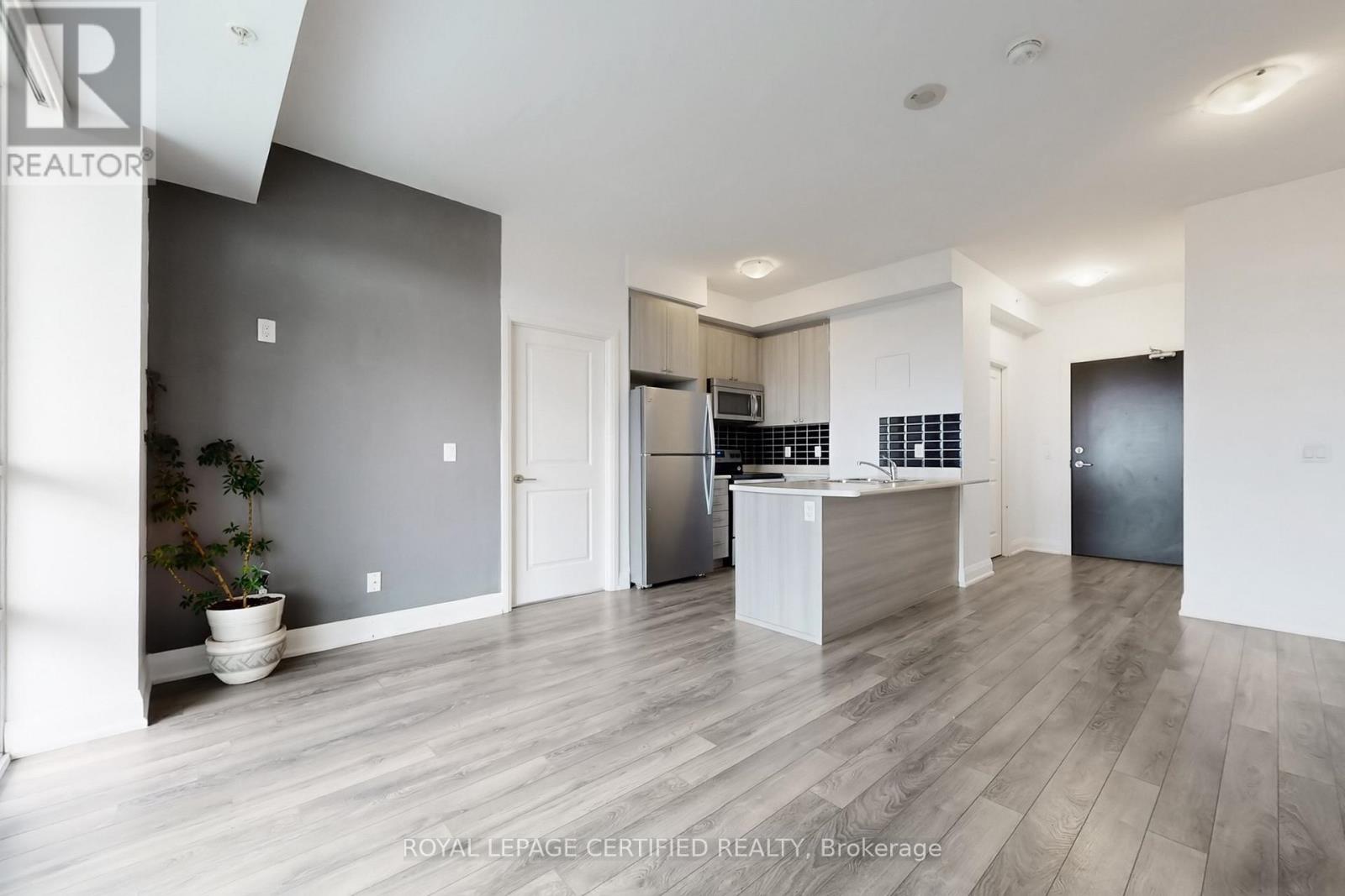 711 - 55 Yorkland Boulevard, Brampton, Ontario  L6P 4K9 - Photo 12 - W12961954