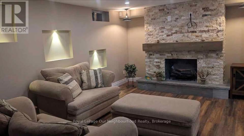 196 Pressed Brick Drive, Brampton, Ontario  L6V 4K7 - Photo 12 - W12898398