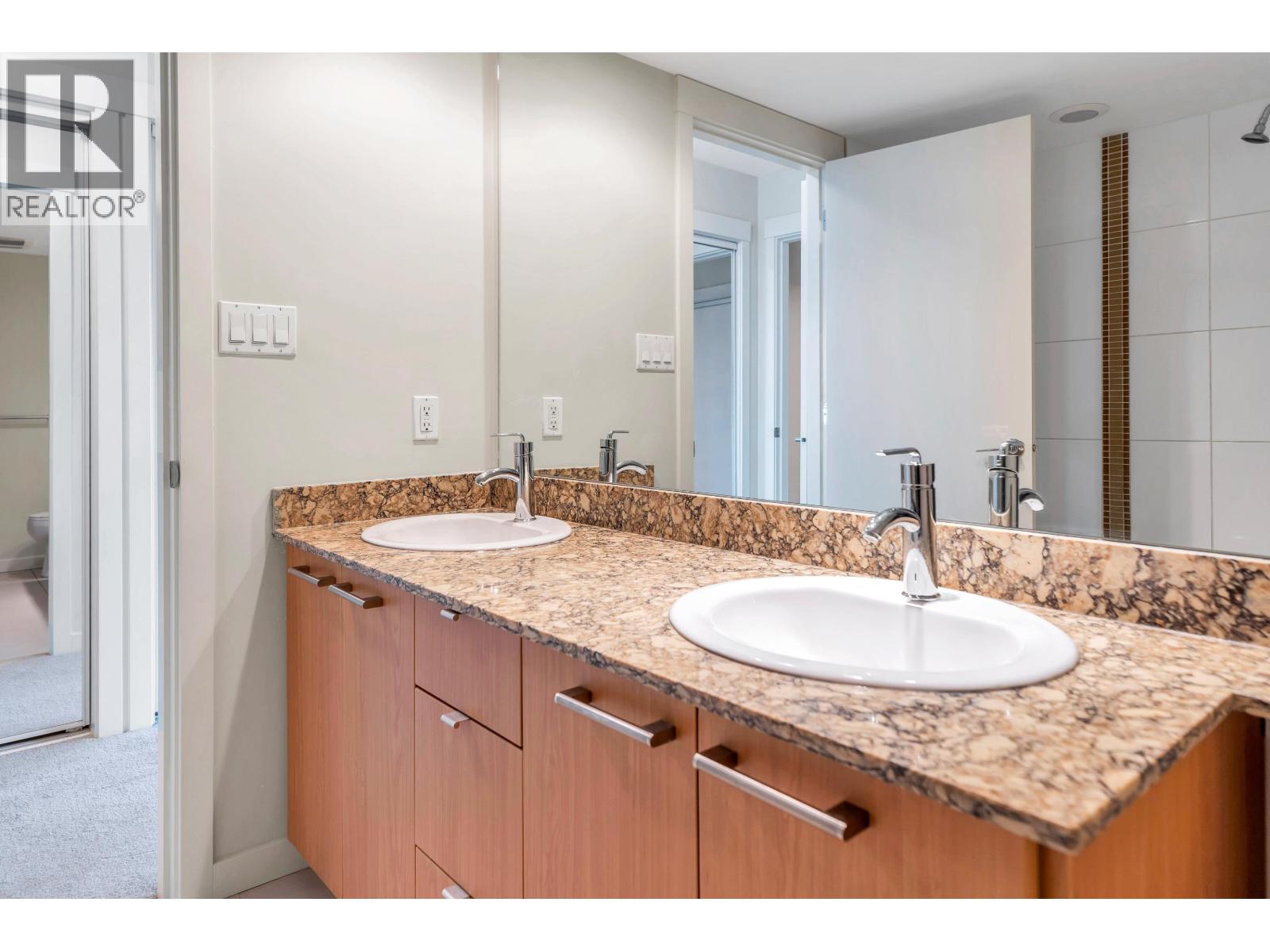 1303 5811 No. 3 Road, Richmond, British Columbia V6X 4L7 - Photo 17 - R3103999