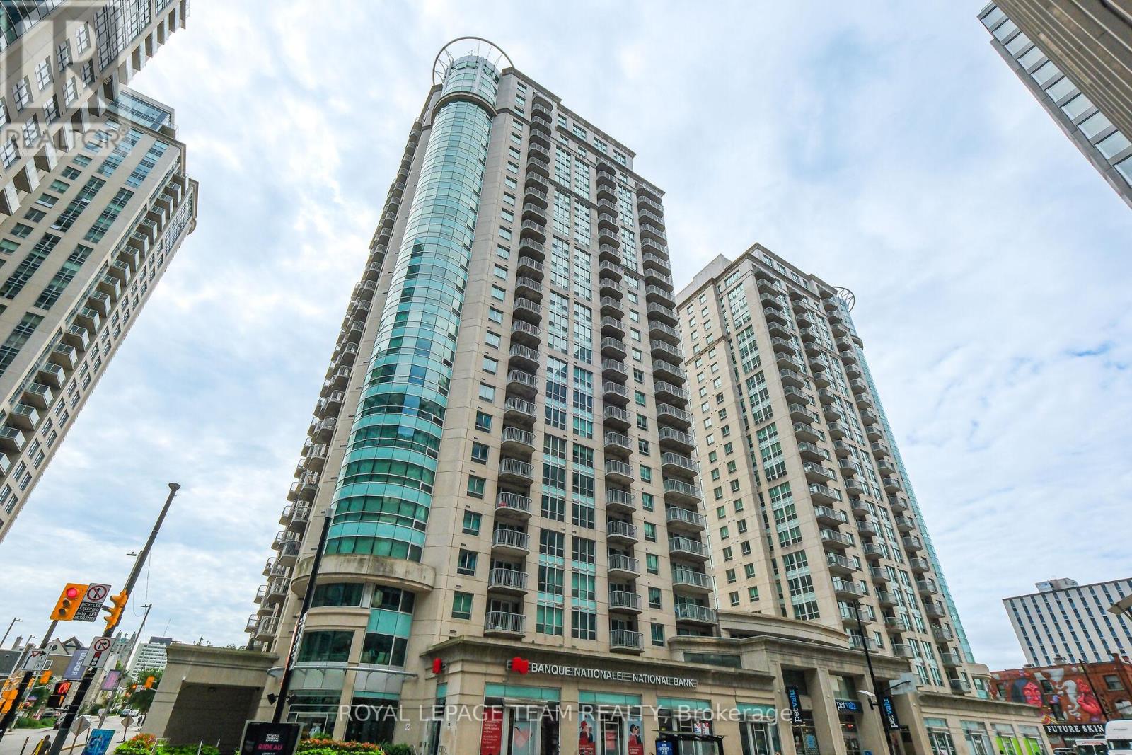 1904a - 234 Rideau Street, Ottawa, Ontario  K1N 0A9 - Photo 2 - X12962052