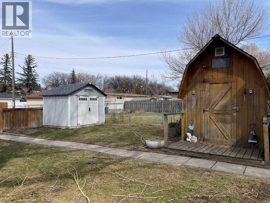 1709 1 Ave  N, Lethbridge, Alberta  T1H 0A5 - Photo 16 - A2298979