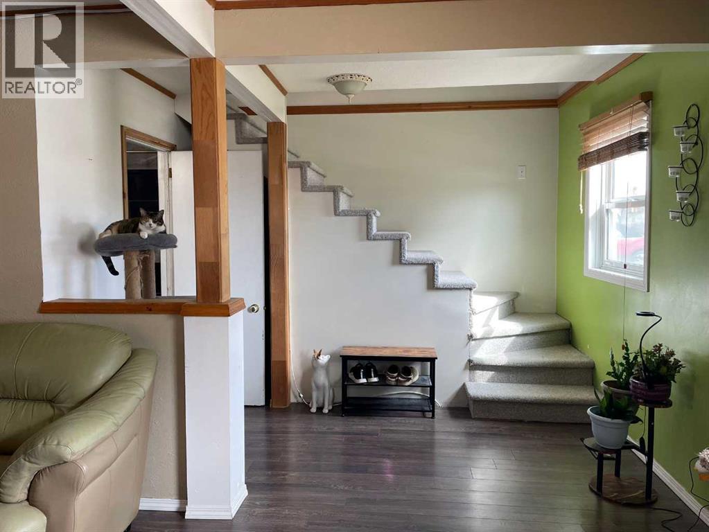 1709 1 Ave  N, Lethbridge, Alberta  T1H 0A5 - Photo 3 - A2298979