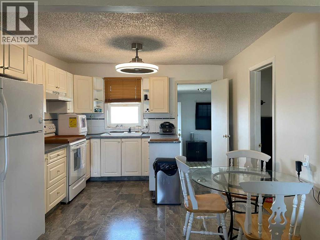 1709 1 Ave  N, Lethbridge, Alberta  T1H 0A5 - Photo 6 - A2298979