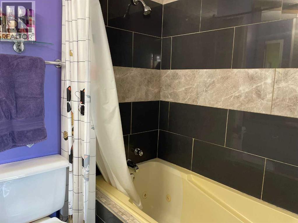 1709 1 Ave  N, Lethbridge, Alberta  T1H 0A5 - Photo 9 - A2298979