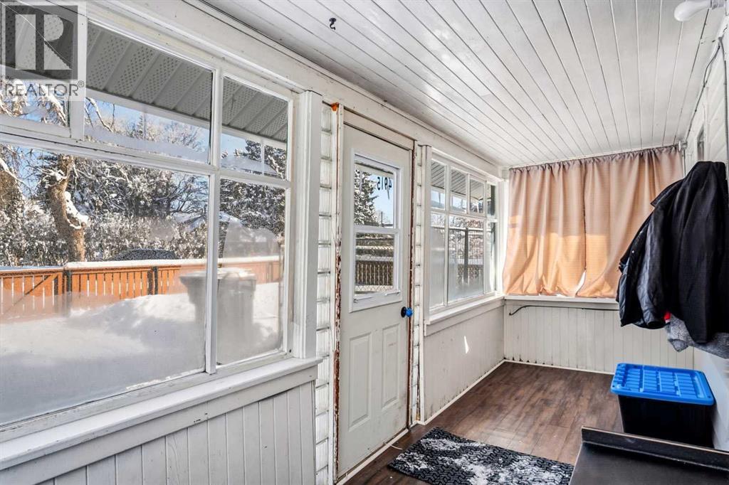 4915 52 Avenue, Eckville, Alberta  T0M 0X0 - Photo 4 - A2294141