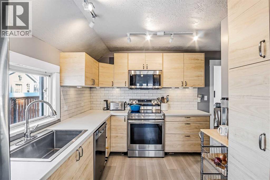 4915 52 Avenue, Eckville, Alberta  T0M 0X0 - Photo 15 - A2294141