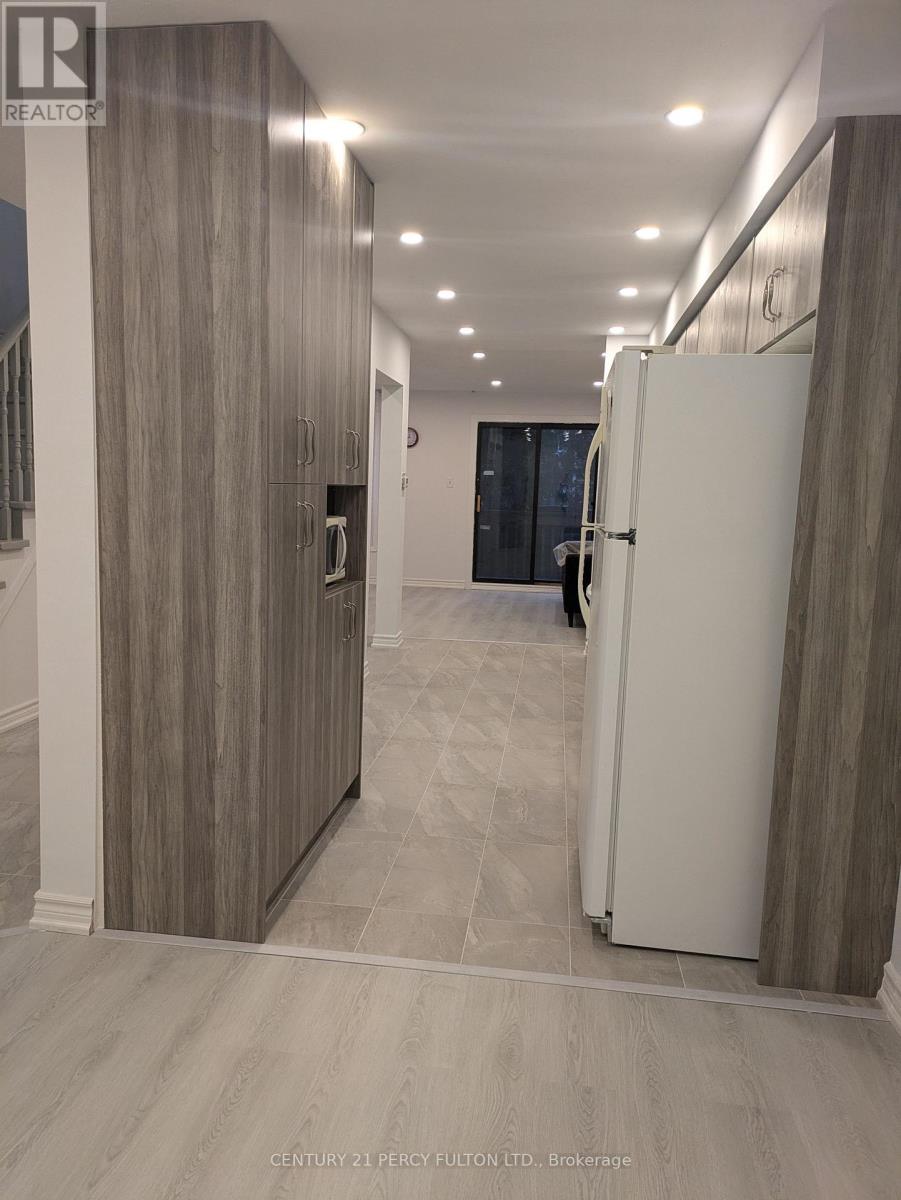 58 Danilack Court, Toronto, Ontario  M1V 4L4 - Photo 2 - E12962030