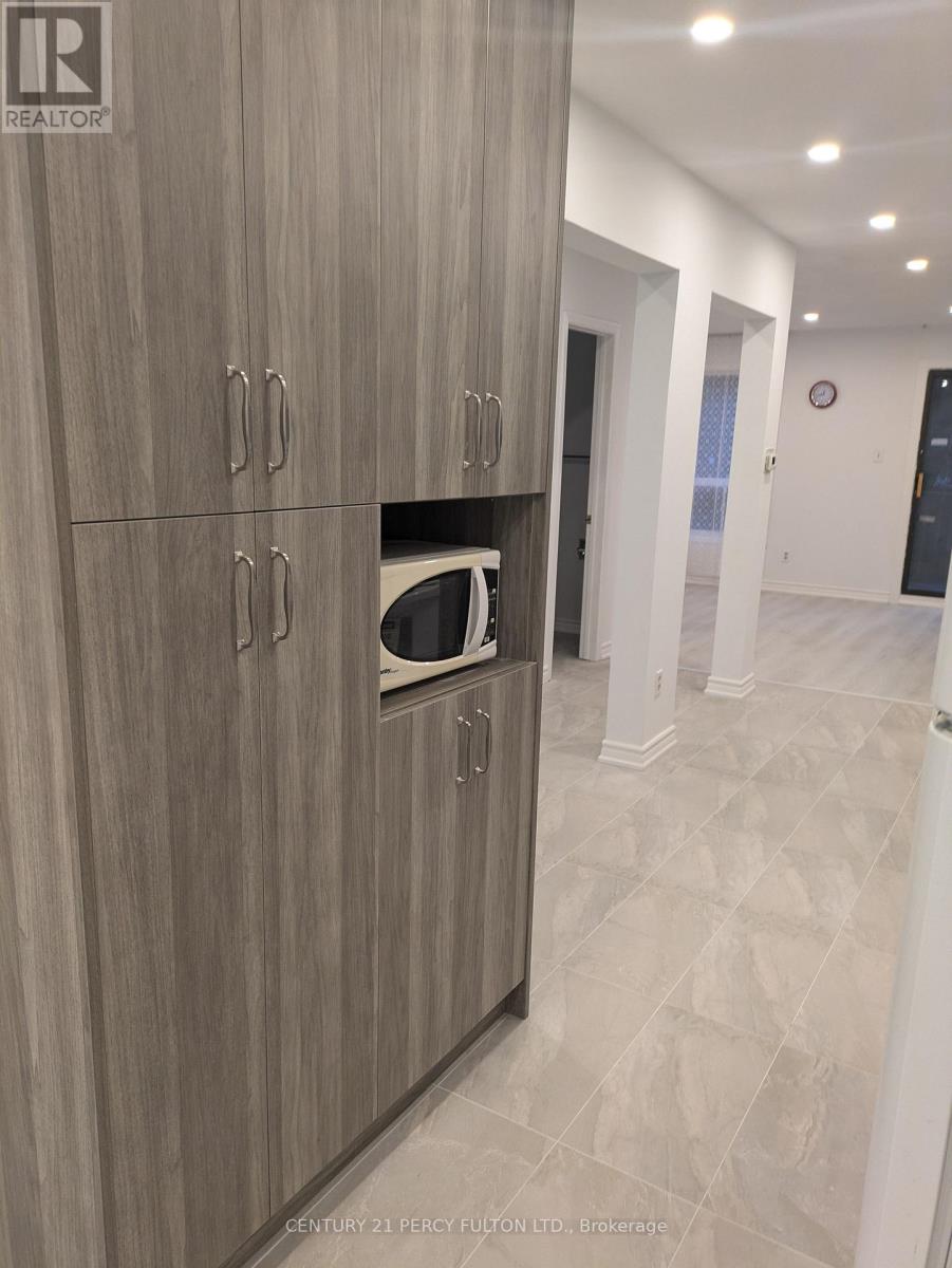 58 Danilack Court, Toronto, Ontario  M1V 4L4 - Photo 3 - E12962030