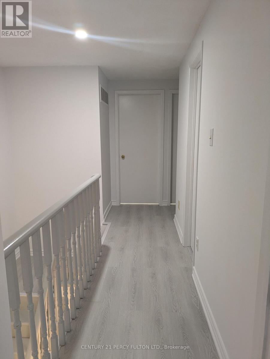 58 Danilack Court, Toronto, Ontario  M1V 4L4 - Photo 9 - E12962030