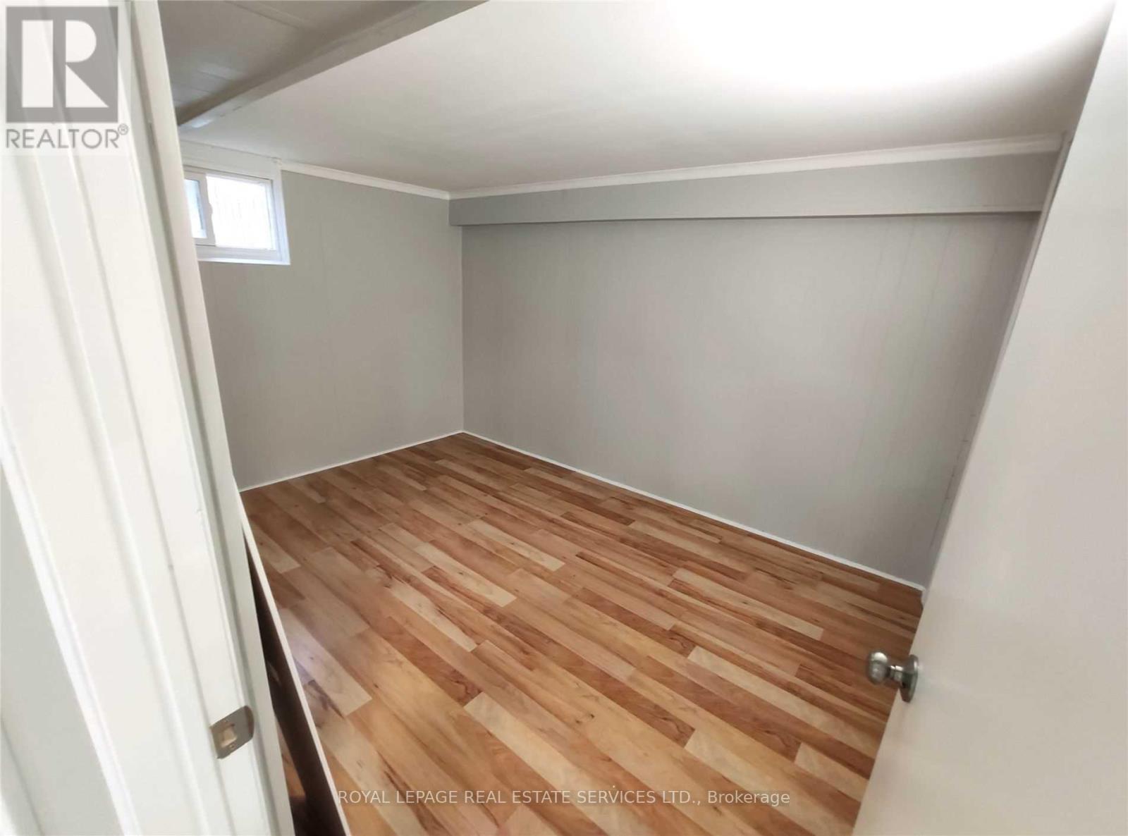 Lower - 126 Sheldon Avenue, Newmarket, Ontario  L3Y 2V7 - Photo 7 - N12962000