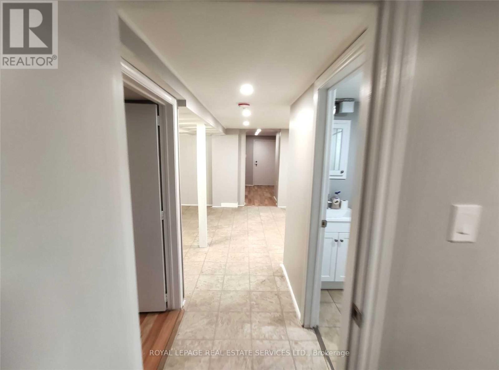 Lower - 126 Sheldon Avenue, Newmarket, Ontario  L3Y 2V7 - Photo 8 - N12962000