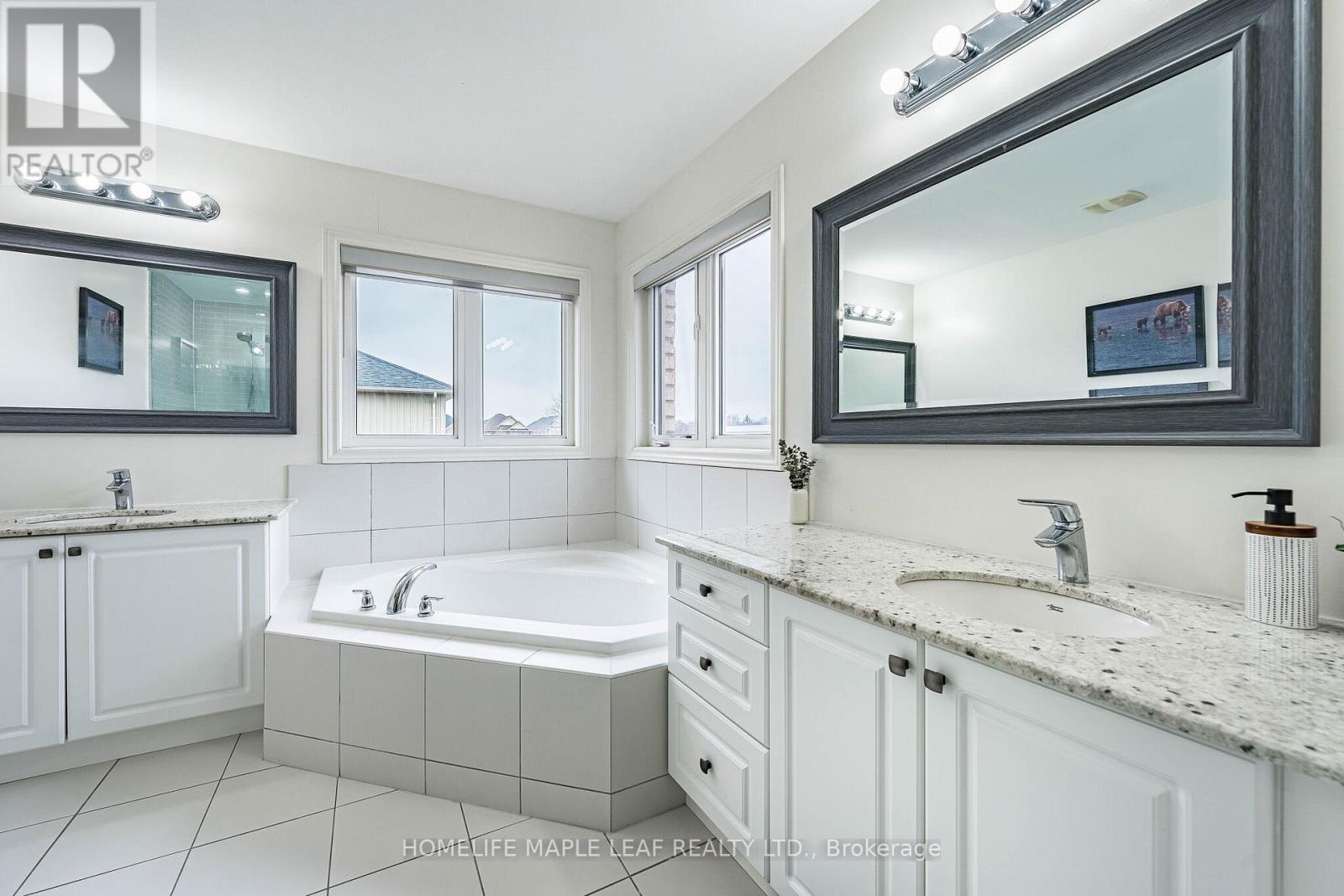 12 Proctor Gate, New Tecumseth, Ontario  L0G 1W0 - Photo 15 - N12962026