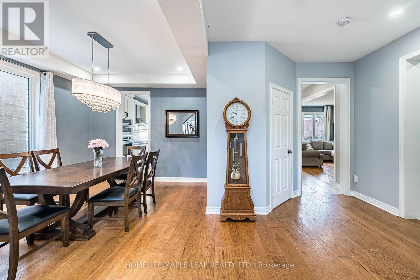 12 Proctor Gate, New Tecumseth, Ontario  L0G 1W0 - Photo 4 - N12962026