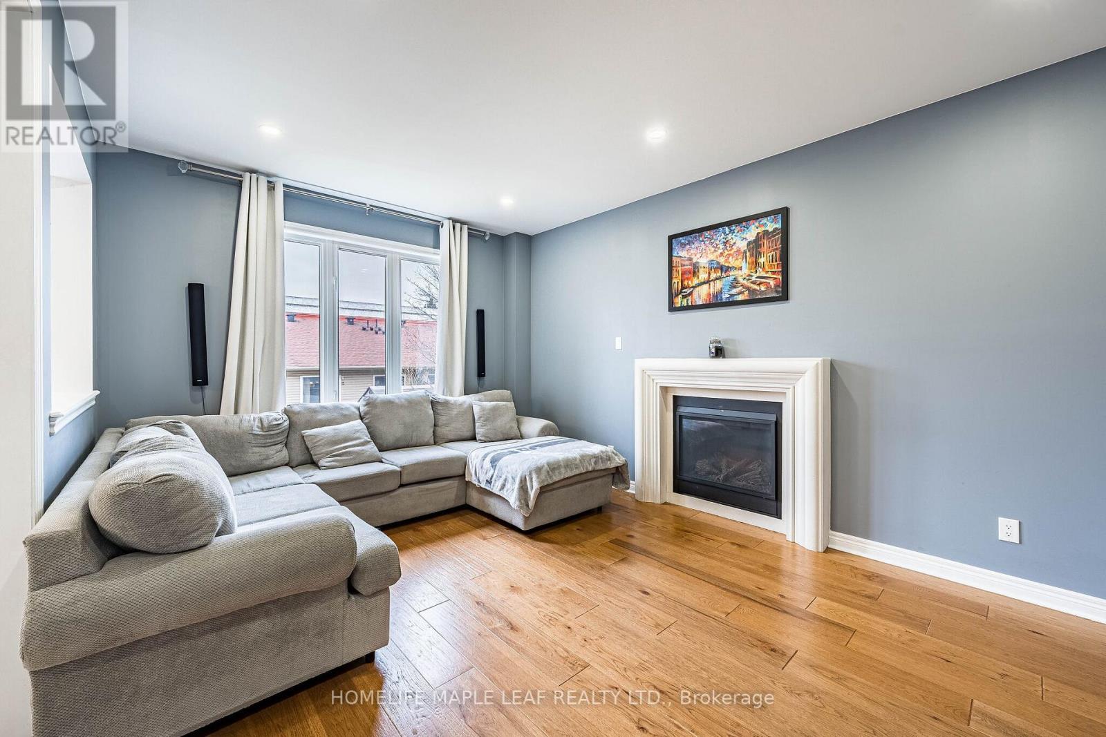 12 Proctor Gate, New Tecumseth, Ontario  L0G 1W0 - Photo 5 - N12962026