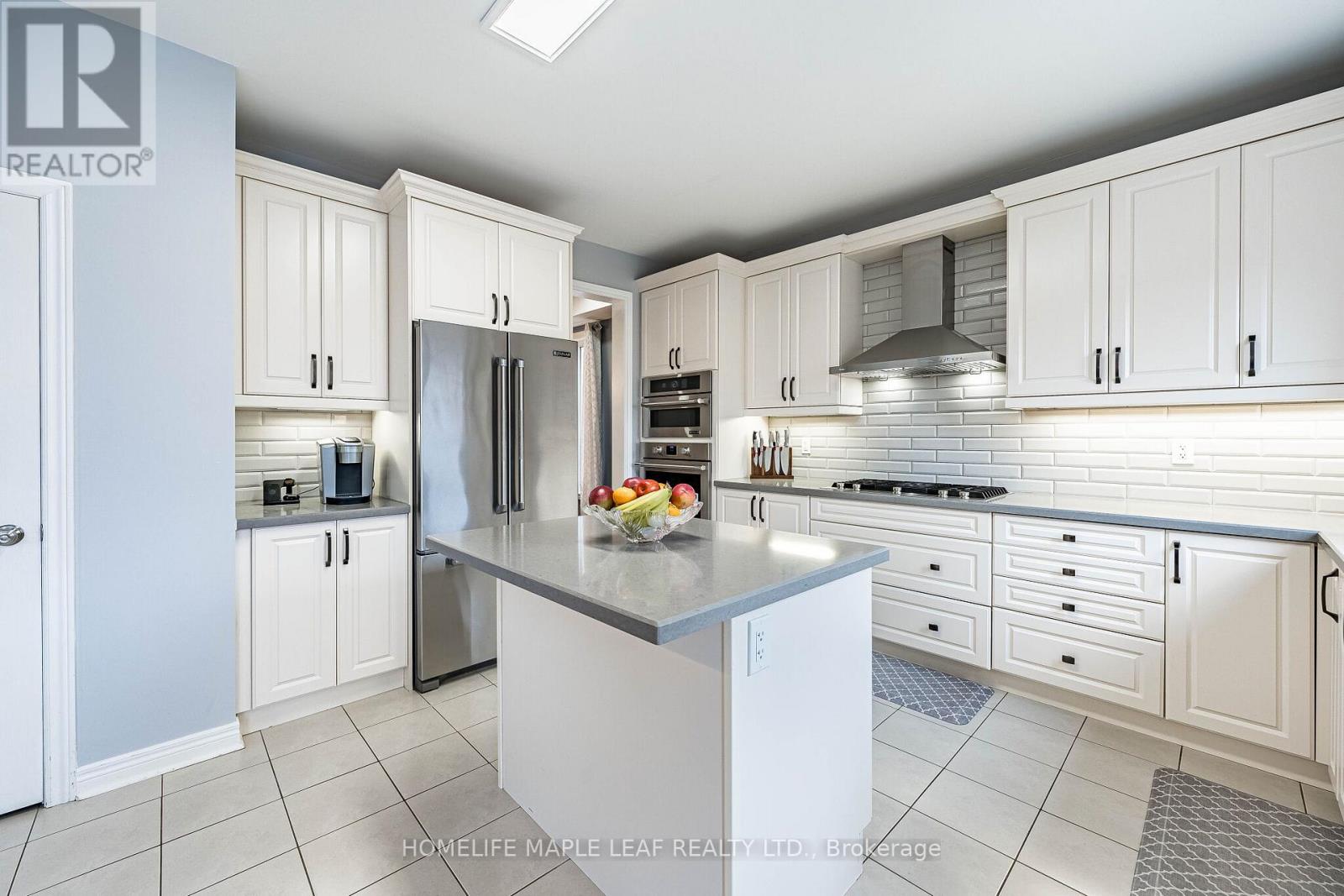 12 Proctor Gate, New Tecumseth, Ontario  L0G 1W0 - Photo 8 - N12962026