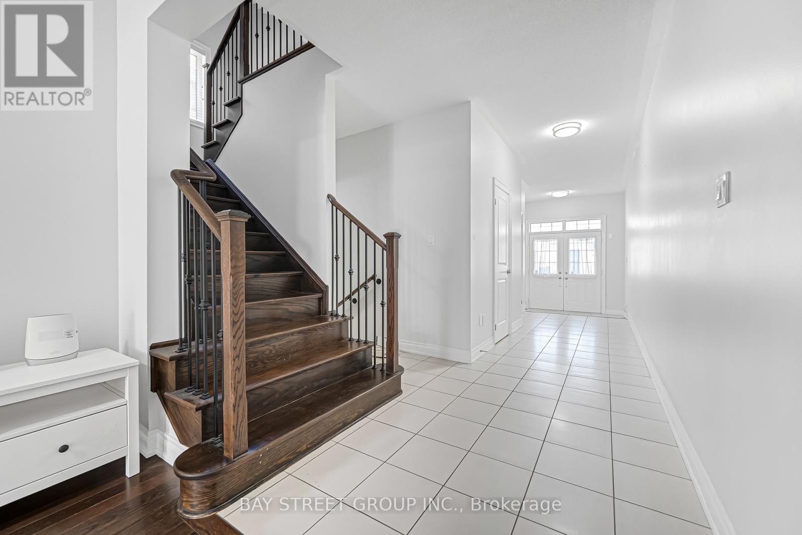 60 Mohandas Drive, Markham, Ontario  L3S 0E5 - Photo 10 - N12962056