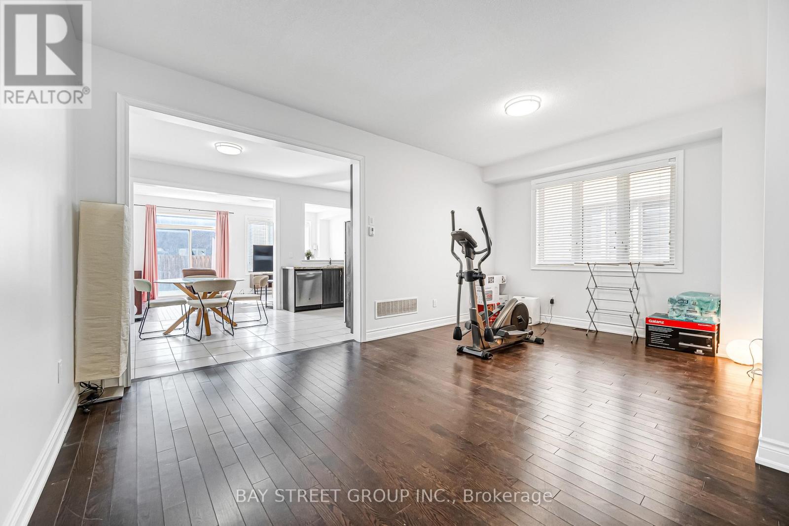 60 Mohandas Drive, Markham, Ontario  L3S 0E5 - Photo 13 - N12962056