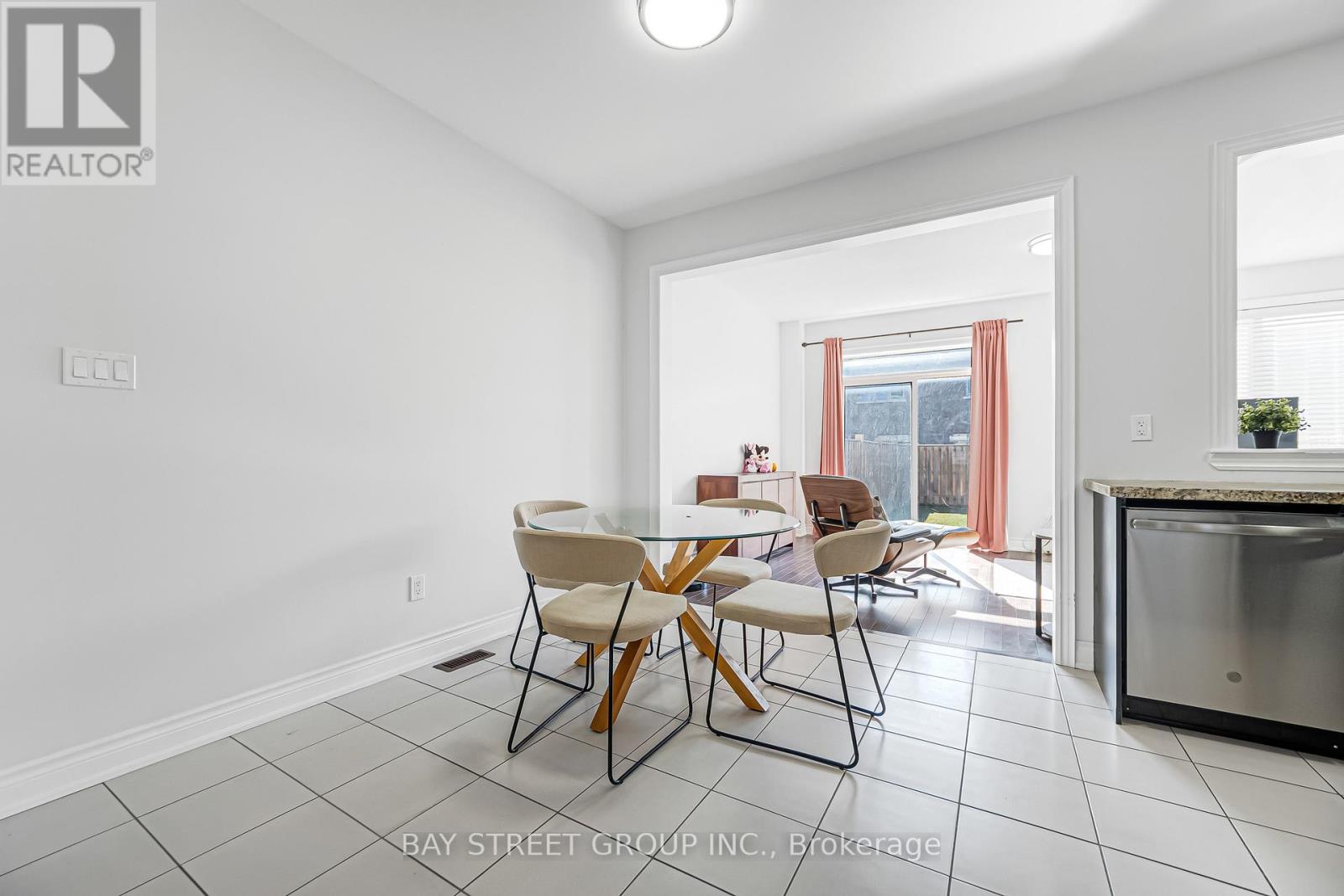 60 Mohandas Drive, Markham, Ontario  L3S 0E5 - Photo 18 - N12962056