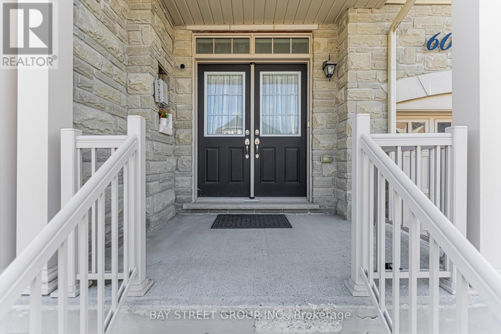 60 Mohandas Drive, Markham, Ontario  L3S 0E5 - Photo 3 - N12962056