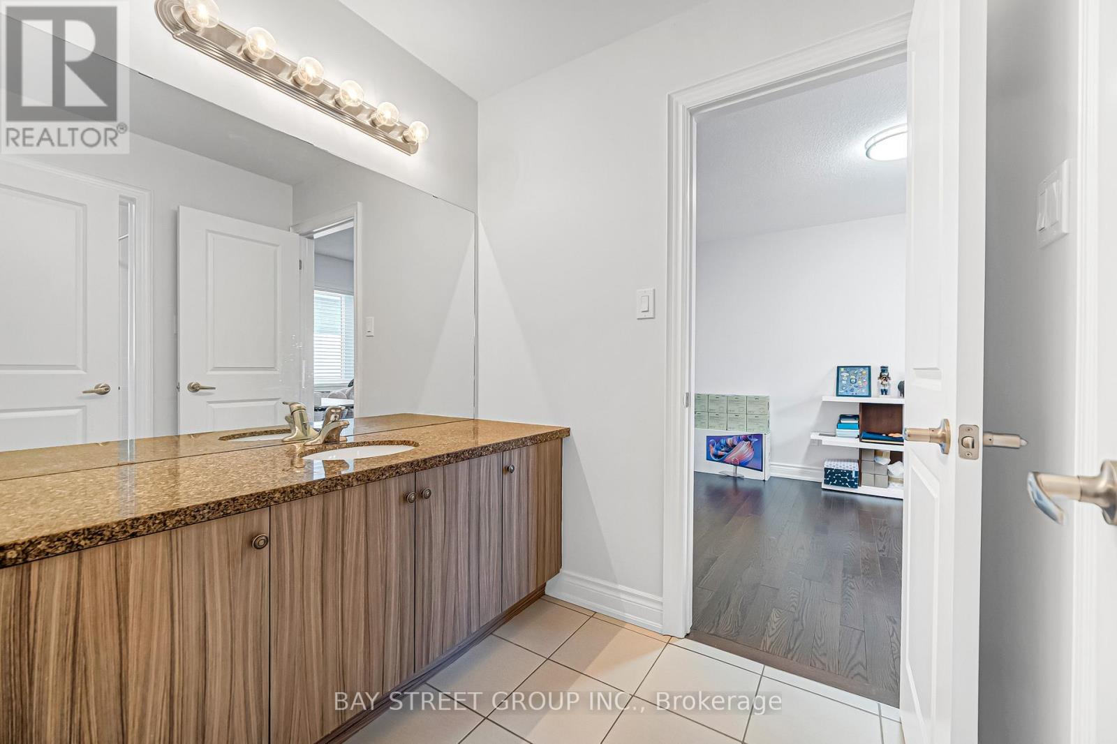 60 Mohandas Drive, Markham, Ontario  L3S 0E5 - Photo 34 - N12962056