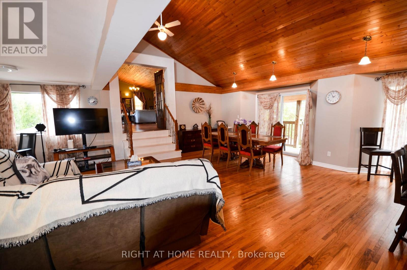 49 Winfield Drive, Tay (Victoria Harbour), Ontario  L0K 2A0 - Photo 10 - S12962054