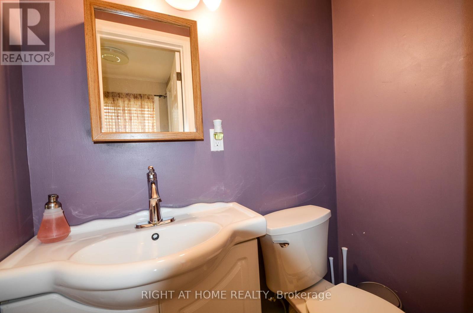 49 Winfield Drive, Tay (Victoria Harbour), Ontario  L0K 2A0 - Photo 9 - S12962054