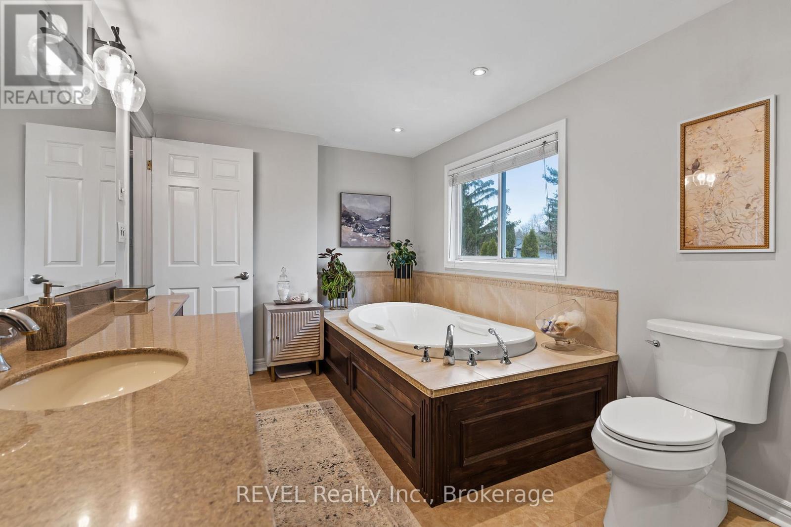 60 October Drive, St. Catharines, Ontario  L2N 6J6 - Photo 20 - X12961822