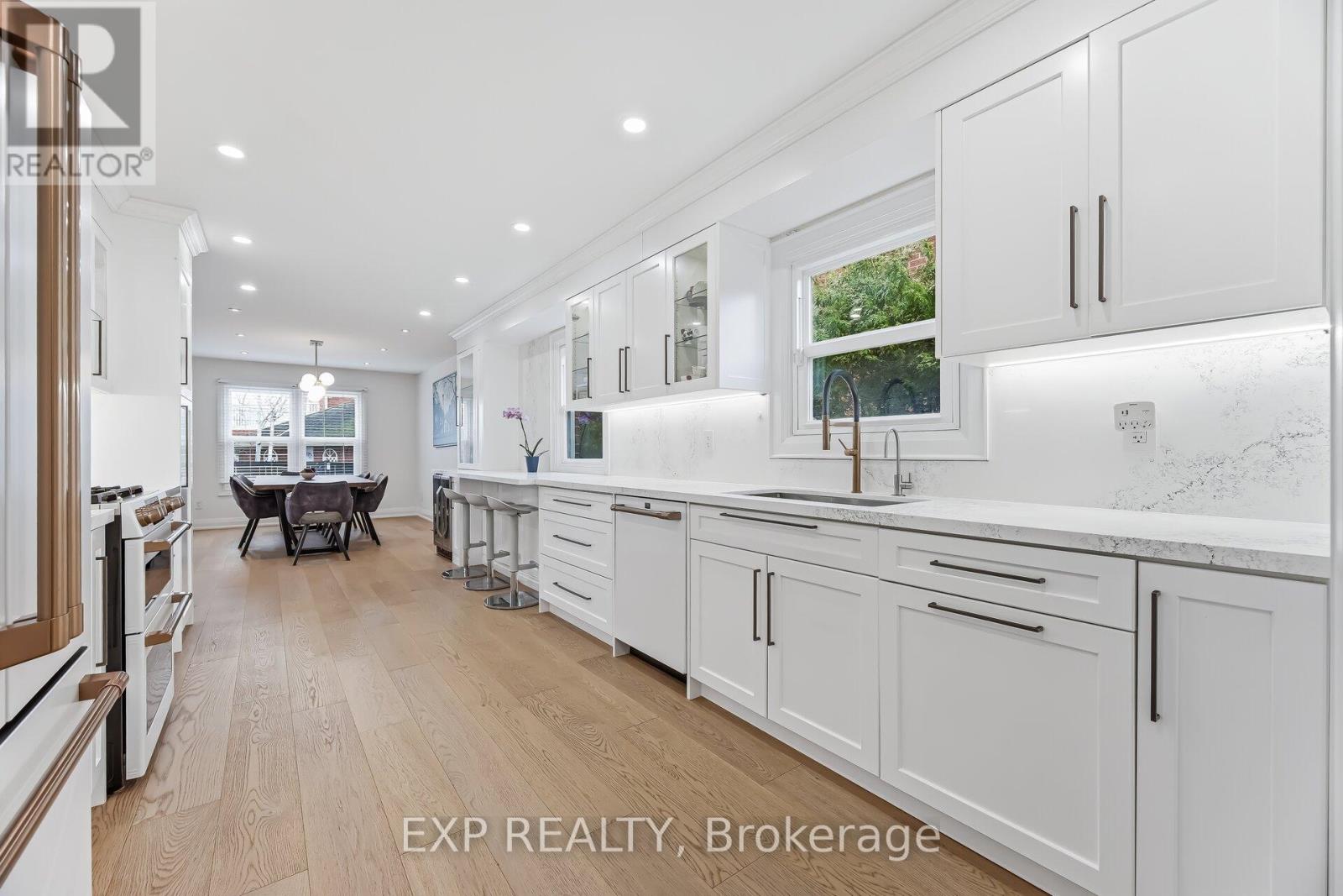 1220 Thoresby Drive, Oakville, Ontario  L6J 7K3 - Photo 12 - W12962018