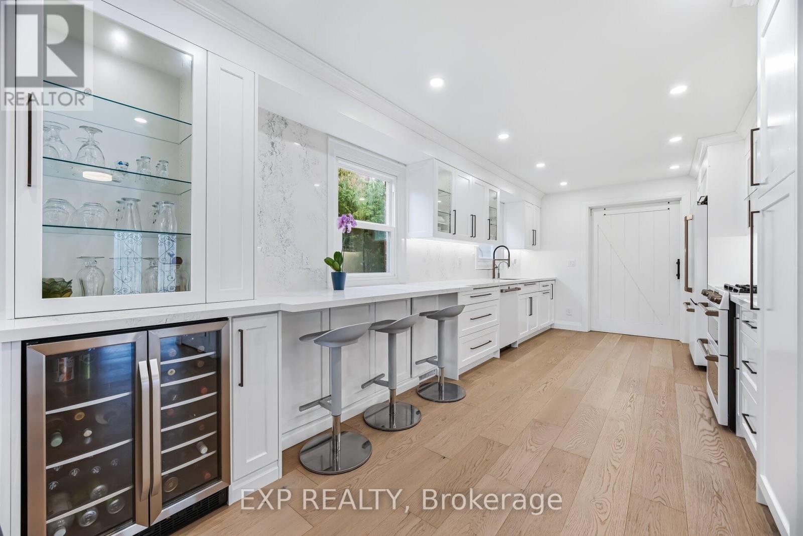 1220 Thoresby Drive, Oakville, Ontario  L6J 7K3 - Photo 15 - W12962018