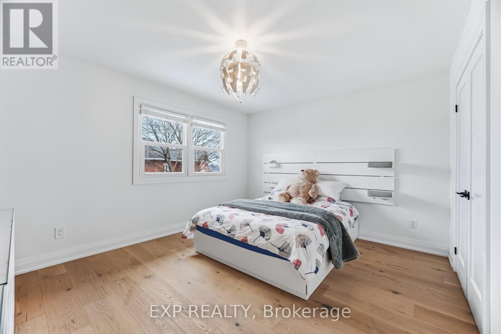 1220 Thoresby Drive, Oakville, Ontario  L6J 7K3 - Photo 31 - W12962018