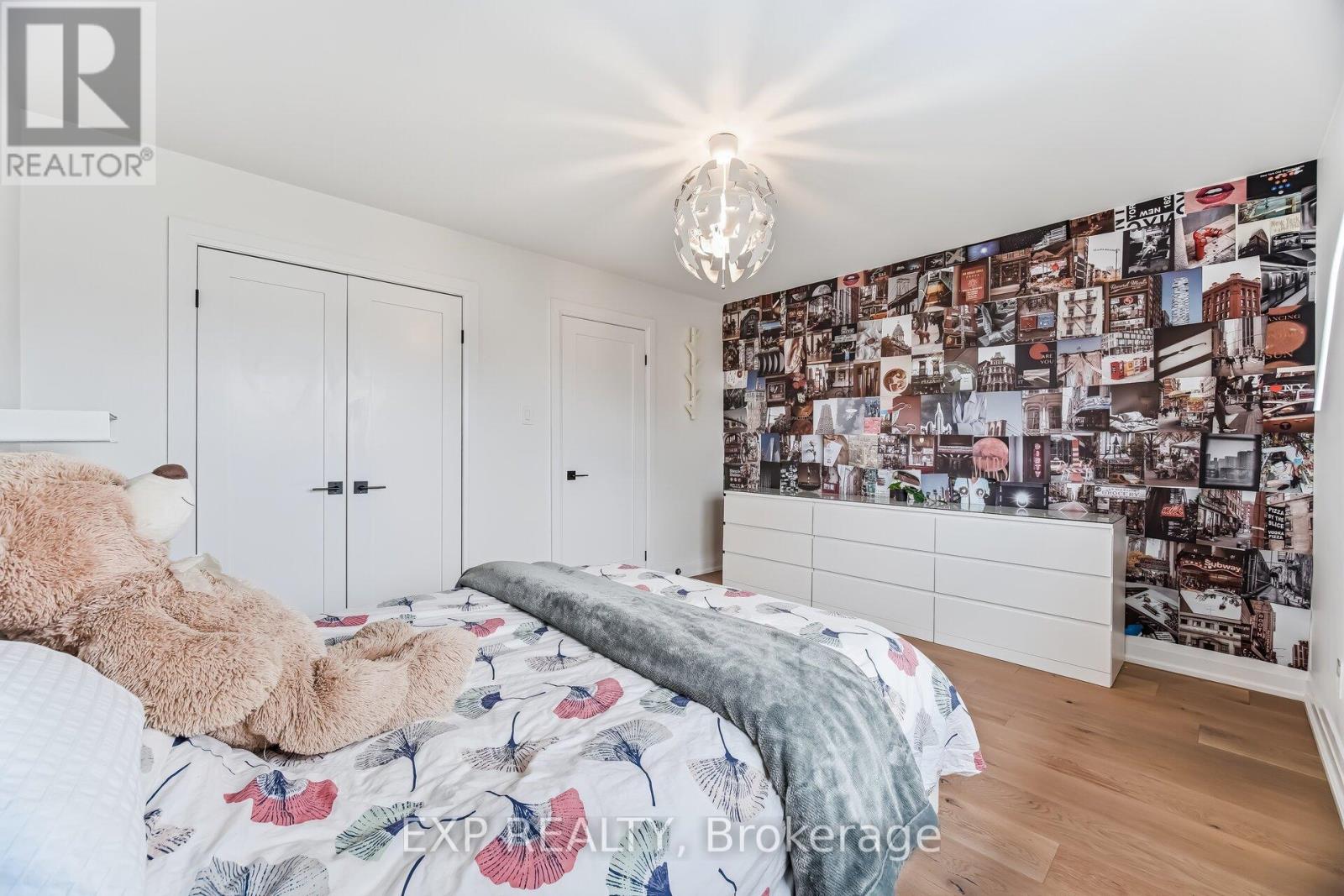 1220 Thoresby Drive, Oakville, Ontario  L6J 7K3 - Photo 34 - W12962018