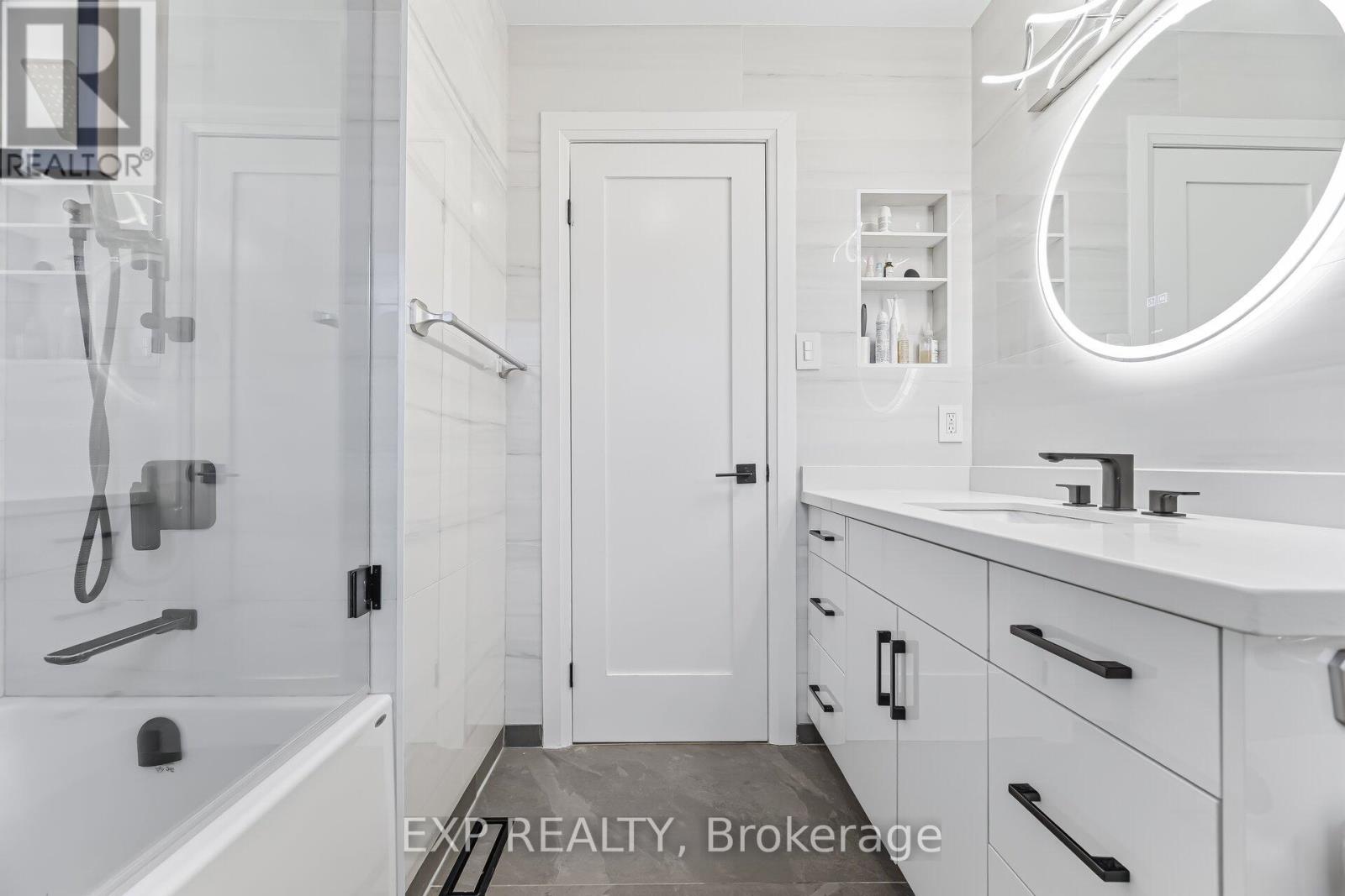 1220 Thoresby Drive, Oakville, Ontario  L6J 7K3 - Photo 37 - W12962018