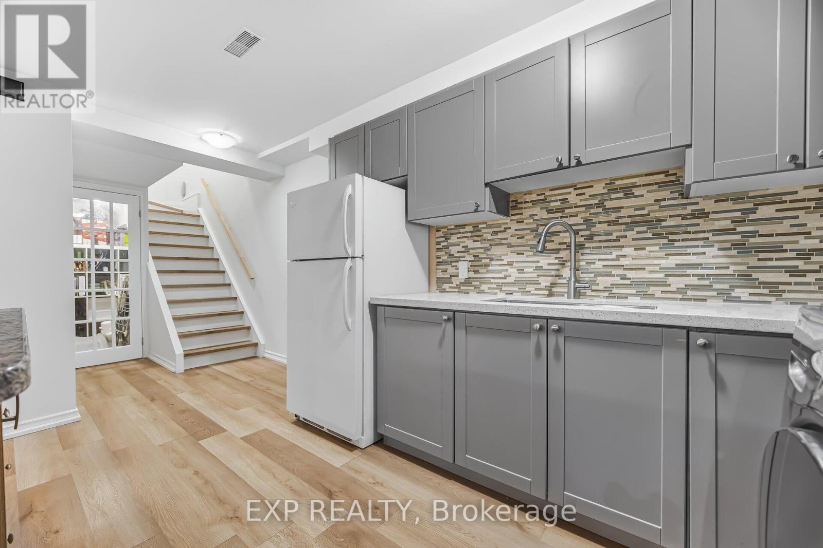 1220 Thoresby Drive, Oakville, Ontario  L6J 7K3 - Photo 38 - W12962018