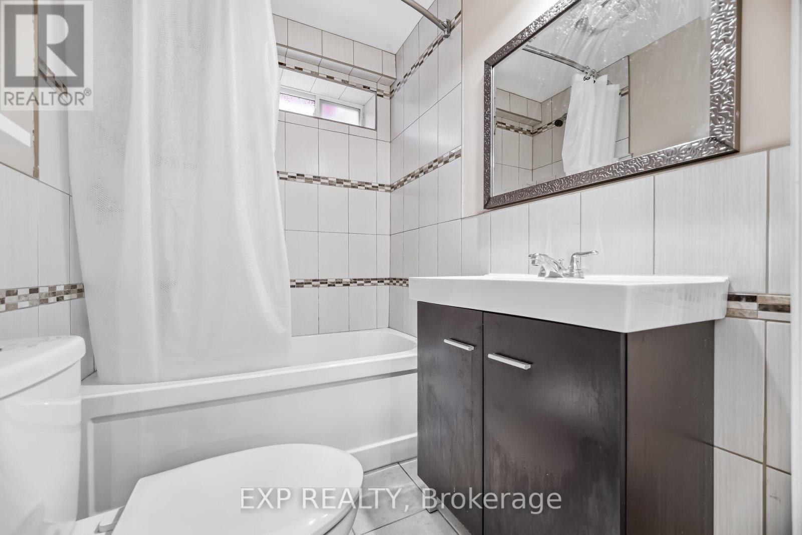 1220 Thoresby Drive, Oakville, Ontario  L6J 7K3 - Photo 43 - W12962018