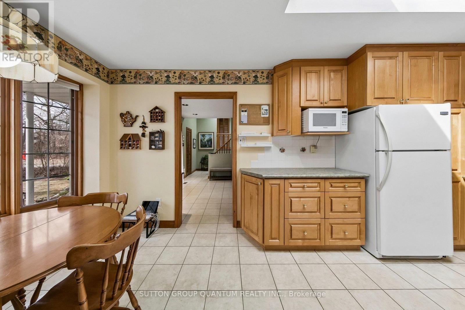 1431 Queen Victoria Avenue, Mississauga, Ontario  L5H 3H2 - Photo 19 - W12962028