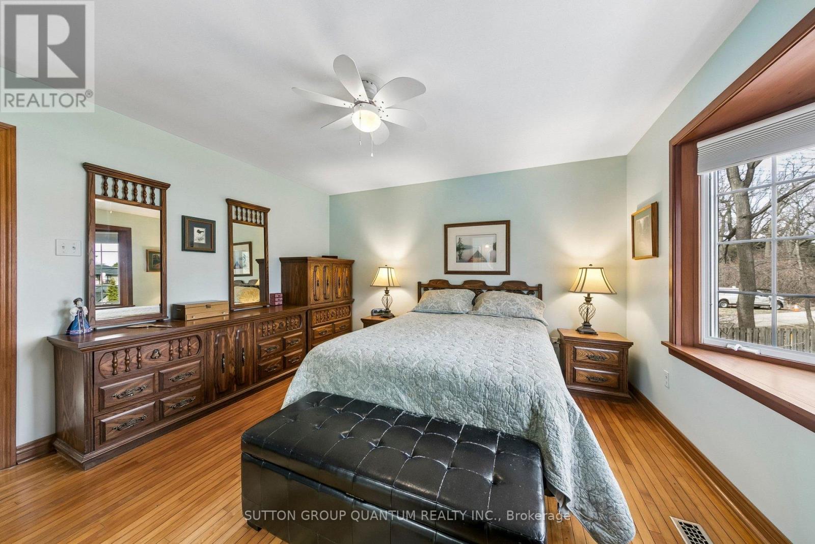 1431 Queen Victoria Avenue, Mississauga, Ontario  L5H 3H2 - Photo 31 - W12962028