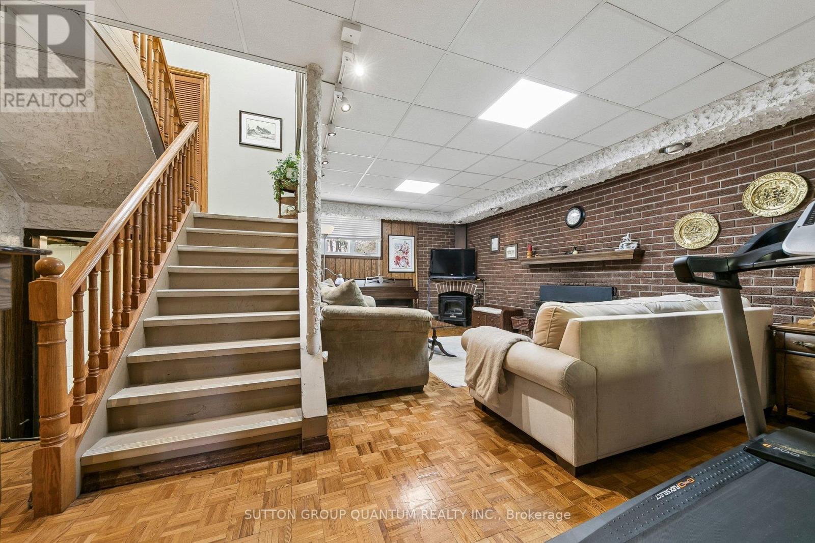 1431 Queen Victoria Avenue, Mississauga, Ontario  L5H 3H2 - Photo 33 - W12962028