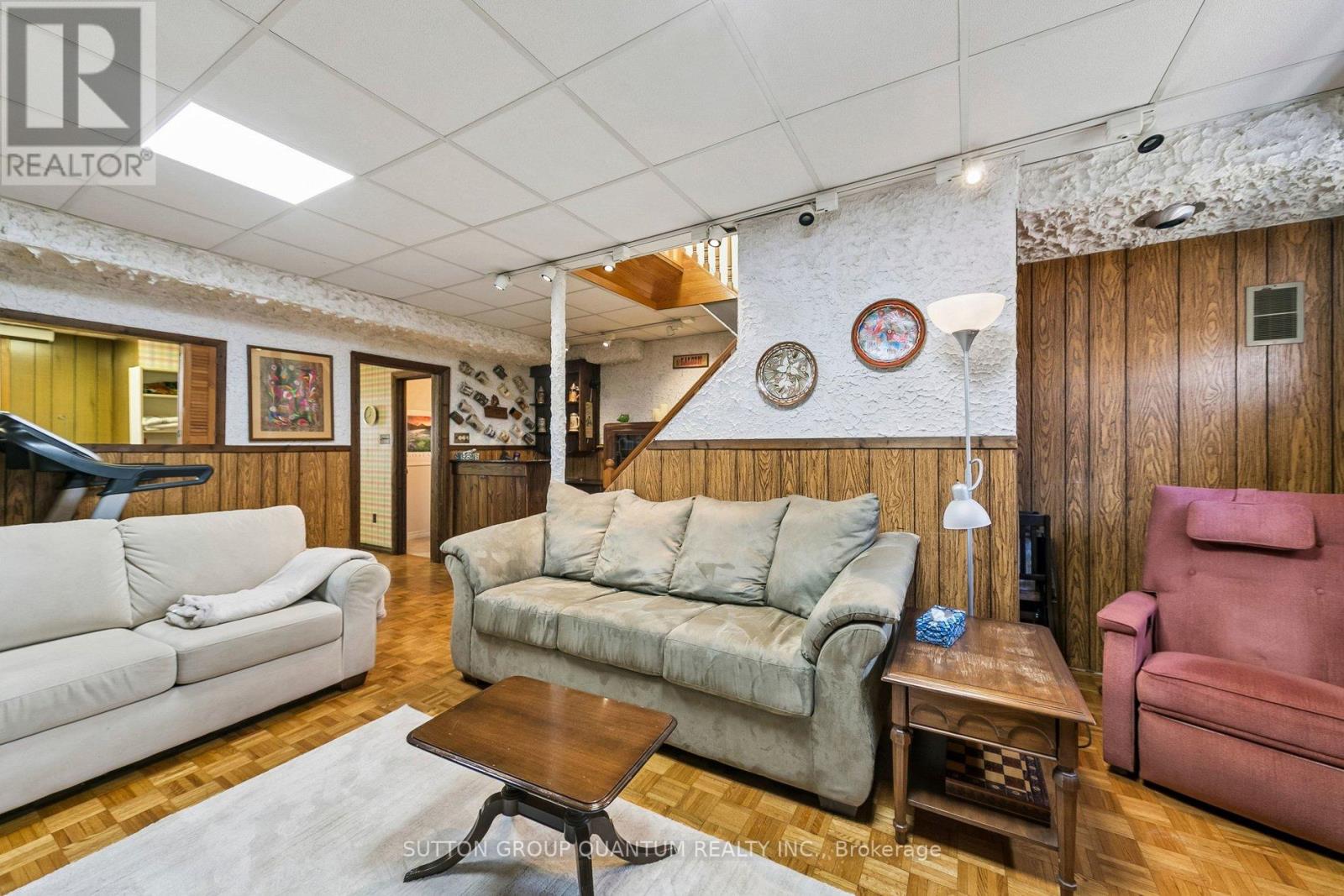 1431 Queen Victoria Avenue, Mississauga, Ontario  L5H 3H2 - Photo 34 - W12962028