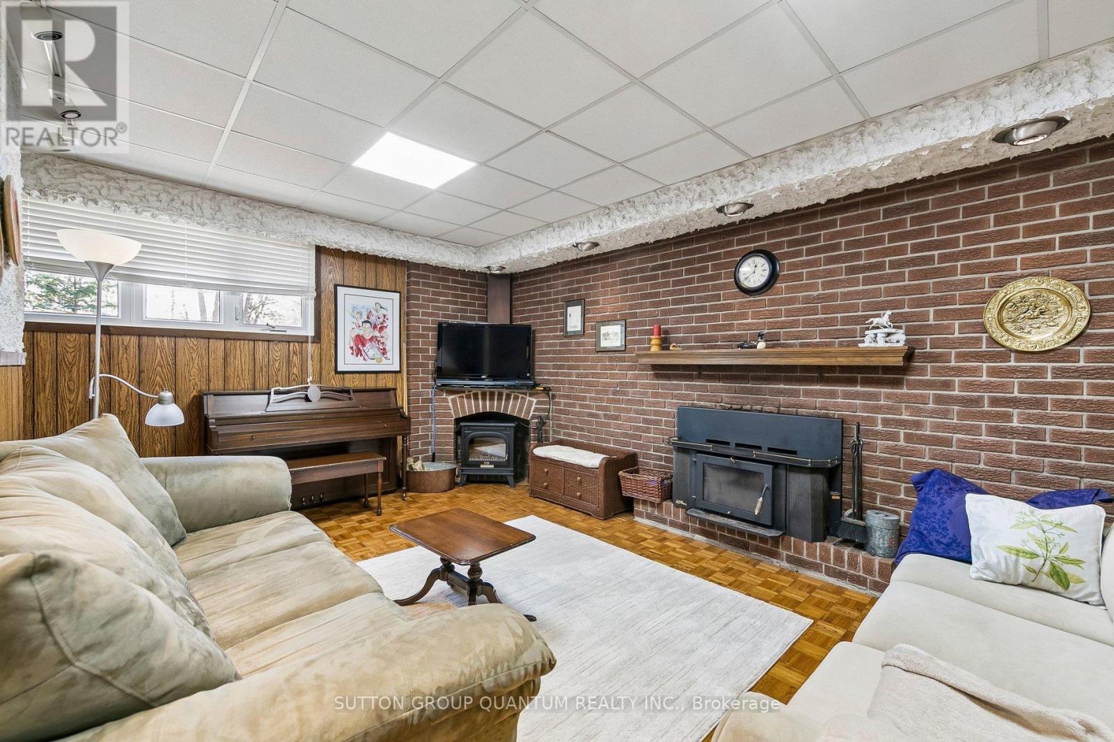 1431 Queen Victoria Avenue, Mississauga, Ontario  L5H 3H2 - Photo 35 - W12962028