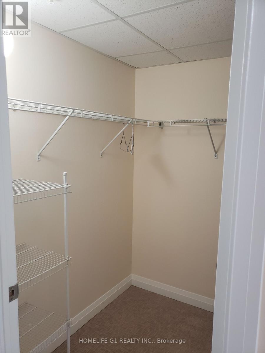 1 Valhalla Road, Toronto, Ontario  M9B 1S9 - Photo 5 - W12962070