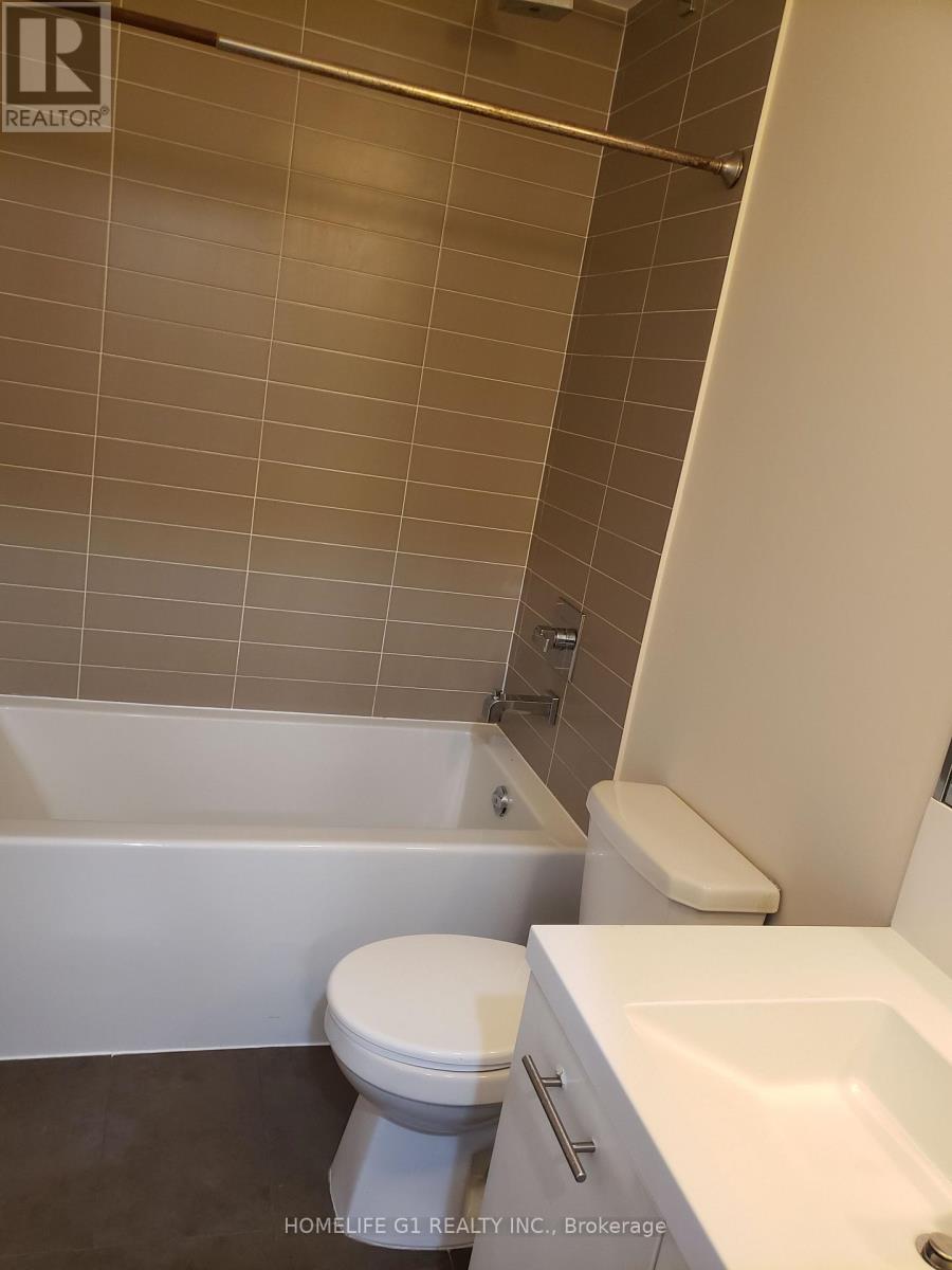 1 Valhalla Road, Toronto, Ontario  M9B 1S9 - Photo 6 - W12962070