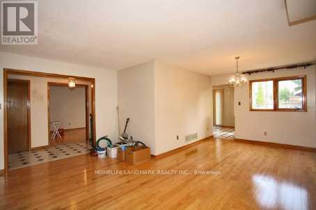 Upper - 4461 Weymouth Commons Crescent, Mississauga, Ontario  L5R 1P5 - Photo 4 - W12962078